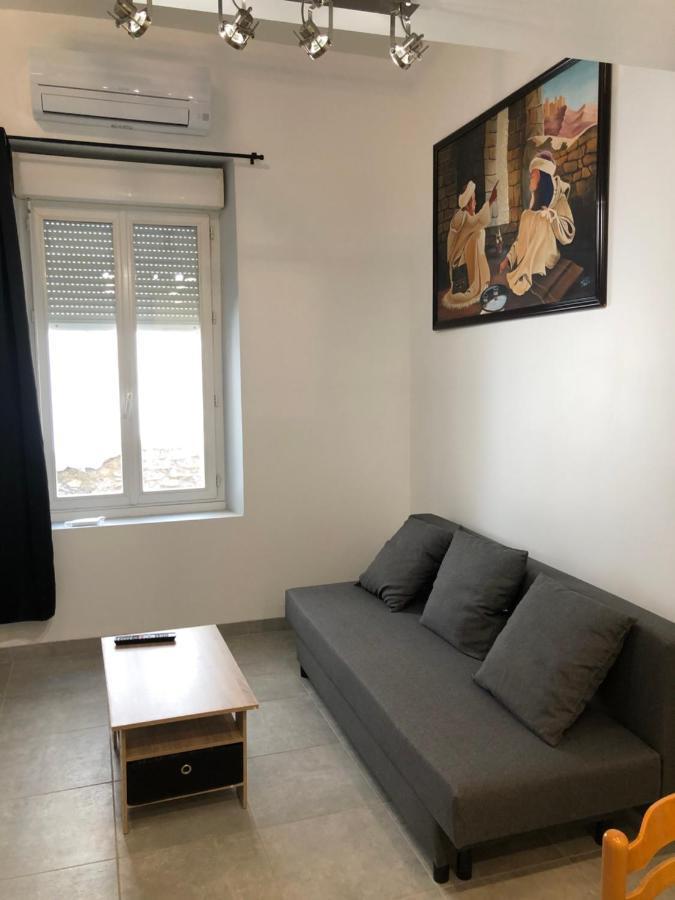 Appartement En Centre Ville Hyères Zewnętrze zdjęcie