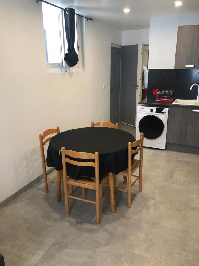 Appartement En Centre Ville Hyères Zewnętrze zdjęcie